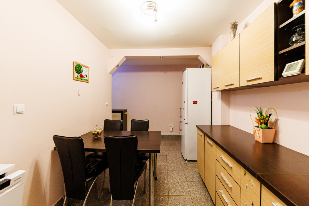 Apartament 3 camere, etaj 1, zona Dorobantilor/Modern- la cheie