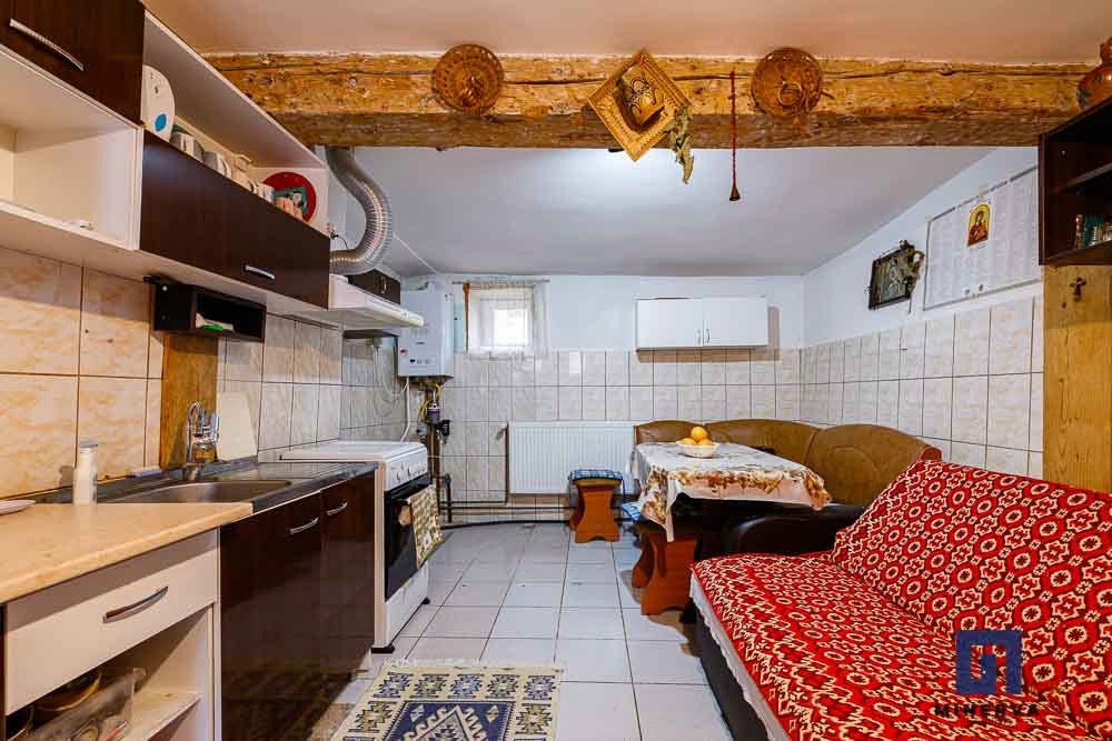 COMISION 0 % ! Casa individuala pe parter, 3 camere curte si gradina in Giarmata