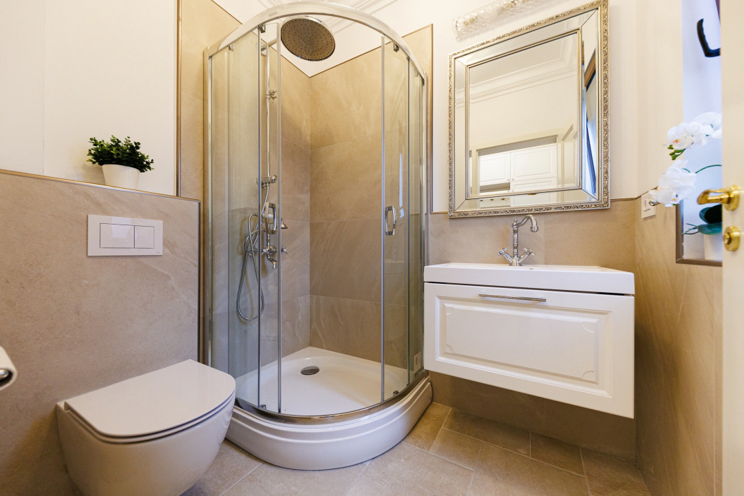 Casa de Lux cu Design Clasic și Piscină la limita dintre Timișoara și Dumbrăvița