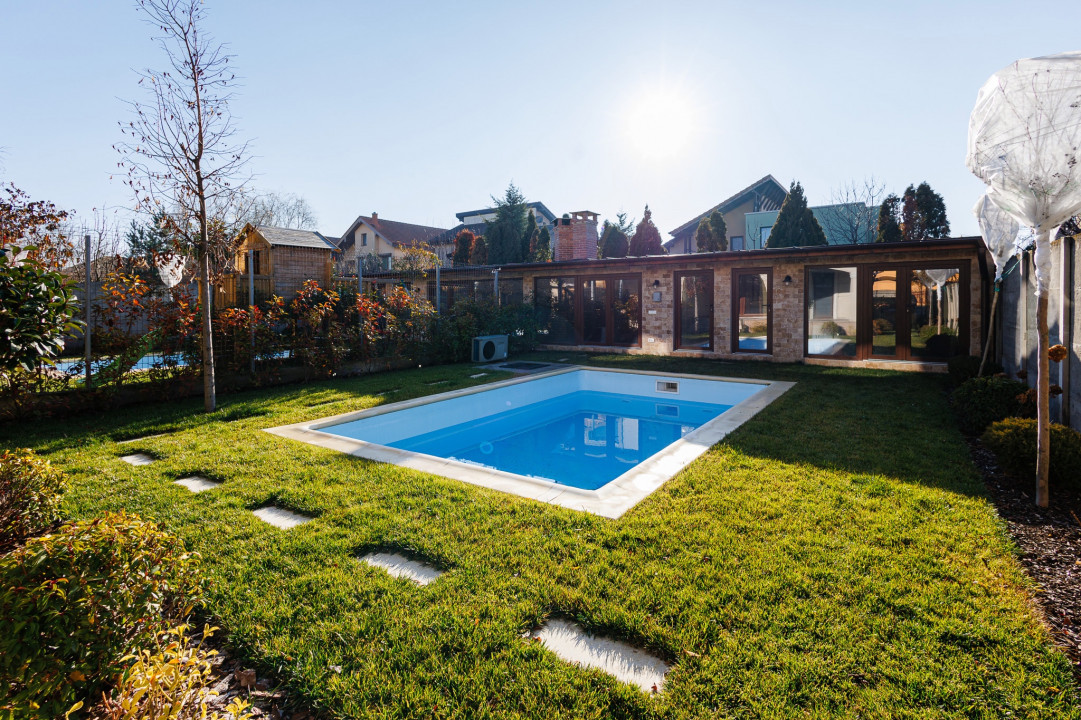 Casa de Lux cu Design Clasic și Piscină la limita dintre Timișoara și Dumbrăvița