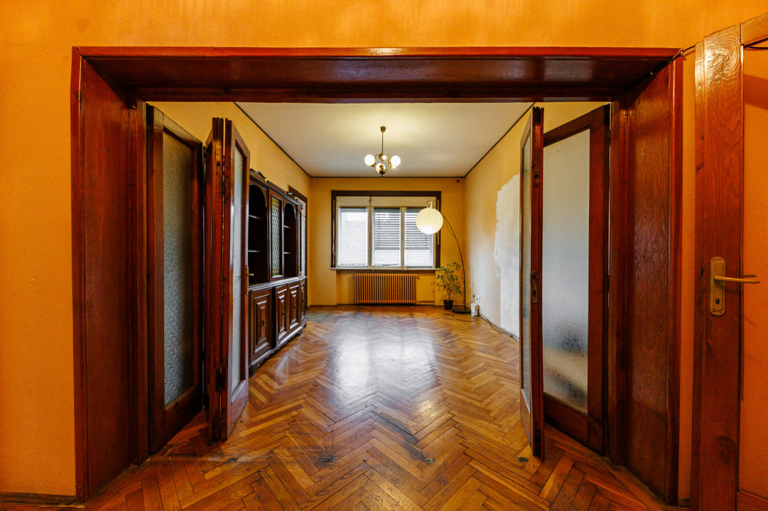 Apartament 4 Cam -Ultracentral / Punctele Cardinale/ Loc Parcare - Comision0%