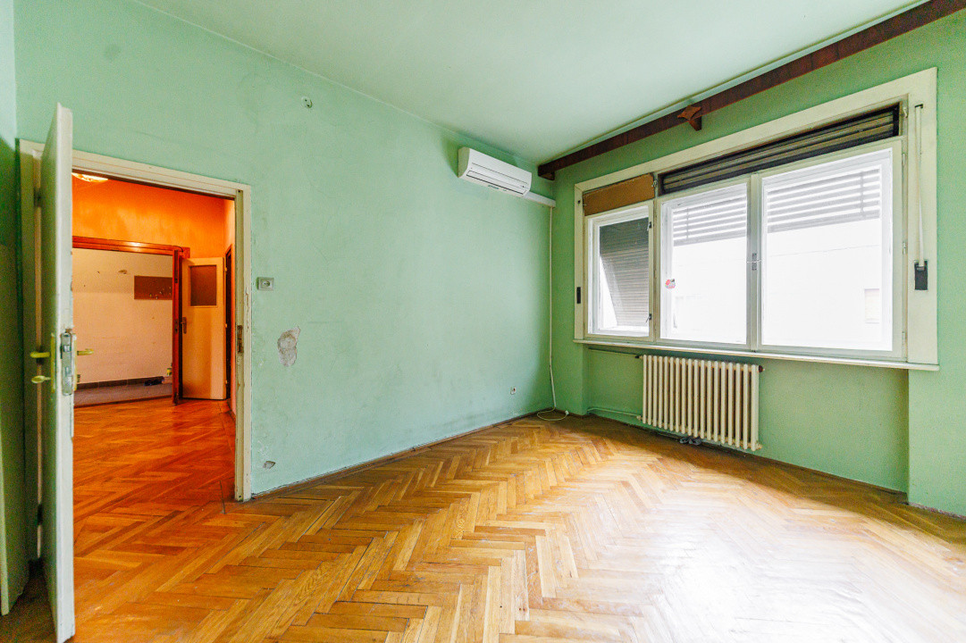 Apartament 4 Cam -Ultracentral / Punctele Cardinale/ Loc Parcare - Comision0%