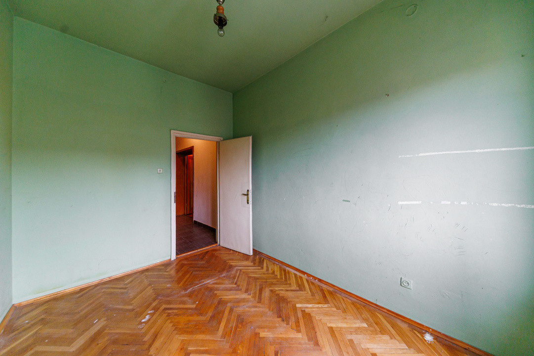 Apartament 4 Cam -Ultracentral / Punctele Cardinale/ Loc Parcare - Comision0%