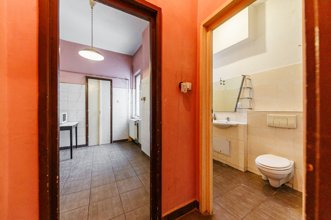 Apartament 4 Cam -Ultracentral / Punctele Cardinale/ Loc Parcare - Comision0%