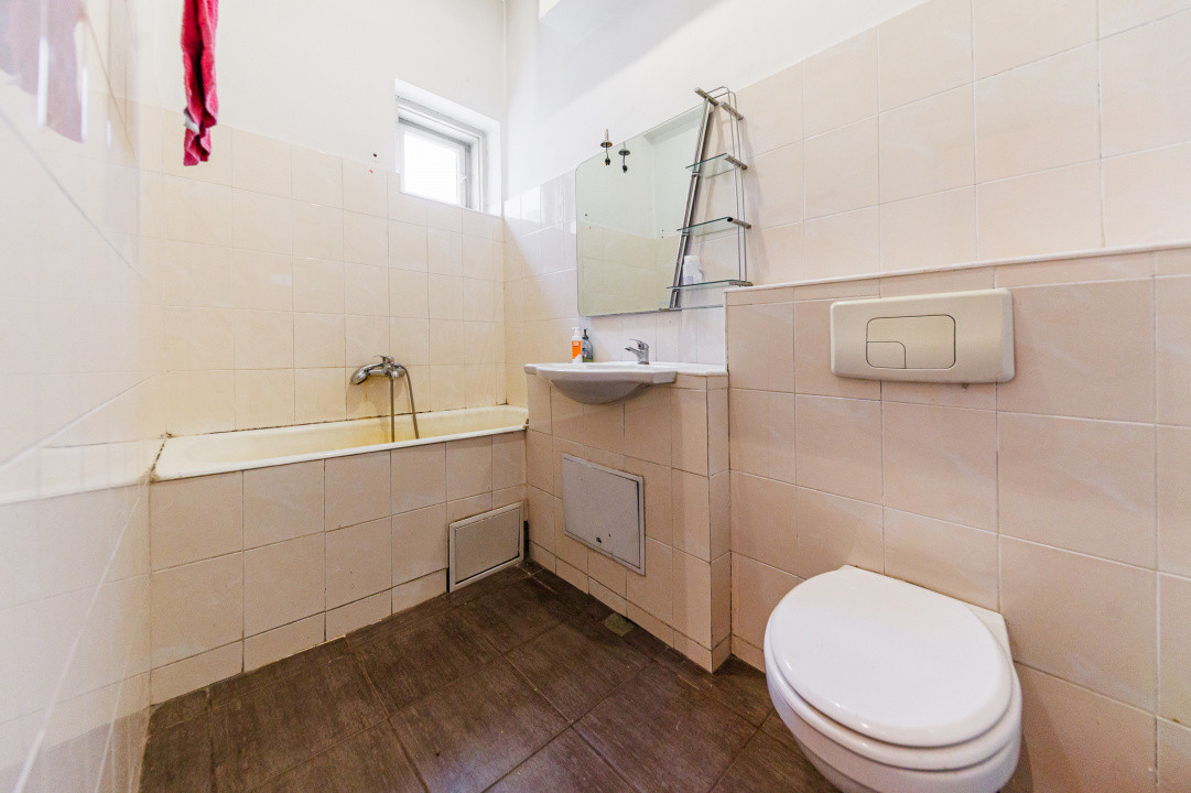 Apartament 4 Cam -Ultracentral / Punctele Cardinale/ Loc Parcare - Comision0%
