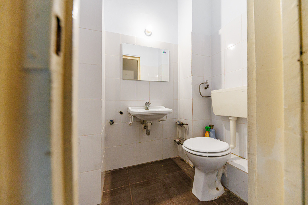 Apartament 4 Cam -Ultracentral / Punctele Cardinale/ Loc Parcare - Comision0%