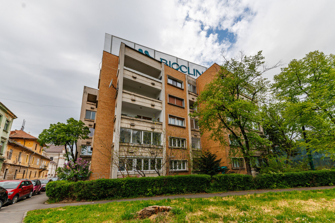Apartament 4 Cam -Ultracentral / Punctele Cardinale/ Loc Parcare - Comision0%