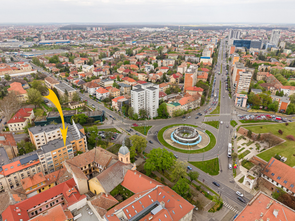 Apartament 4 Cam -Ultracentral / Punctele Cardinale/ Loc Parcare - Comision0%