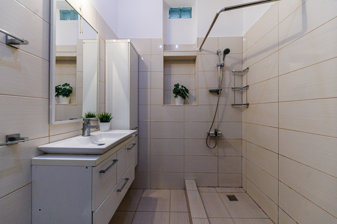 Apartament cochet – pe malul Begai, aproape de centrul orasului!