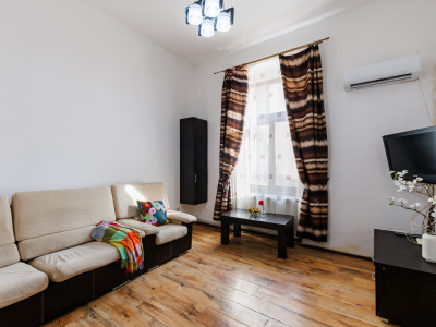 Apartament cochet – pe malul Begai, aproape de centrul orasului!