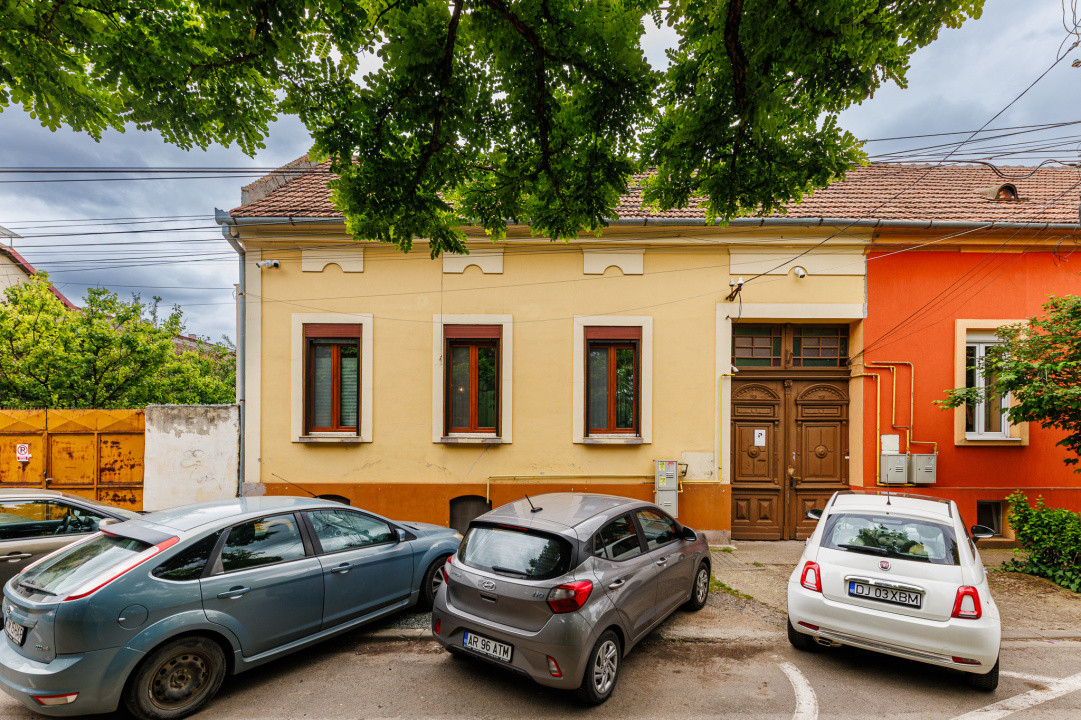 Acasă, în Elisabetin – o poveste despre familie, liniște și grădina copilăriei