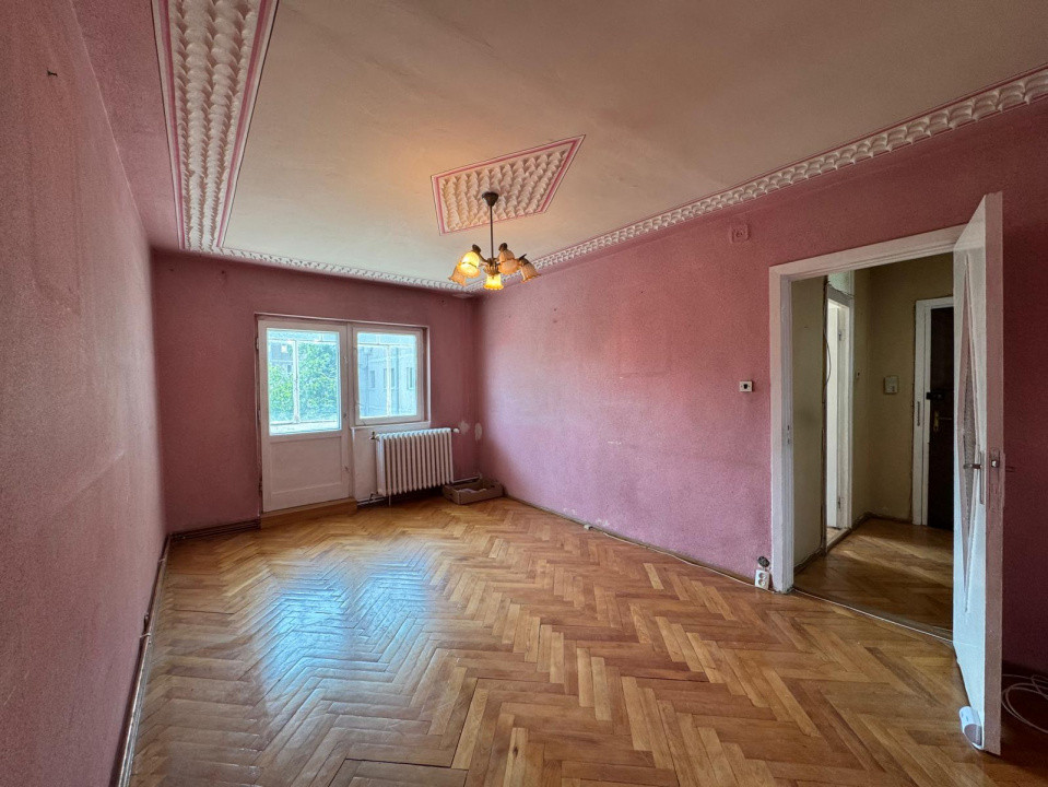 Apartament 3 camere decomandat, 56 mp utili, etaj 2 – zona Torontalului