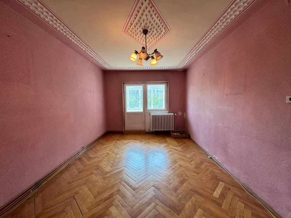 Apartament 3 camere decomandat, 56 mp utili, etaj 2 – zona Torontalului