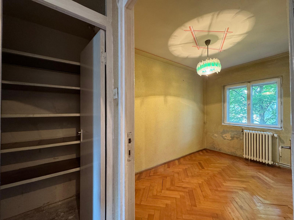 Apartament 3 camere decomandat, 56 mp utili, etaj 2 – zona Torontalului