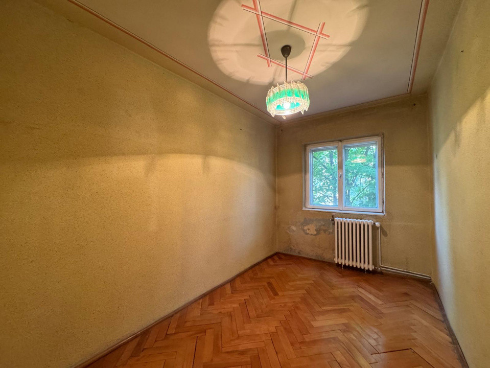 Apartament 3 camere decomandat, 56 mp utili, etaj 2 – zona Torontalului