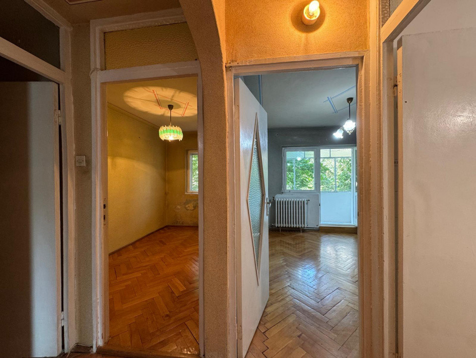 Apartament 3 camere decomandat, 56 mp utili, etaj 2 – zona Torontalului