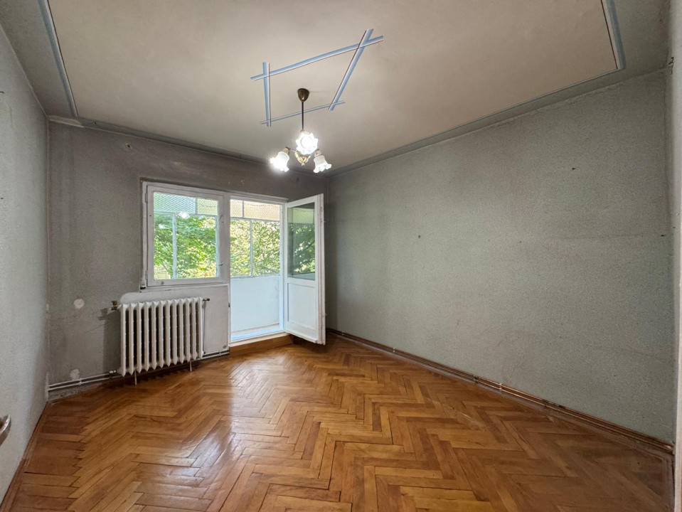 Apartament 3 camere decomandat, 56 mp utili, etaj 2 – zona Torontalului