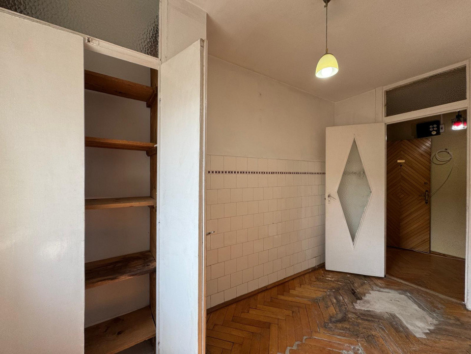 Apartament 3 camere decomandat, 56 mp utili, etaj 2 – zona Torontalului