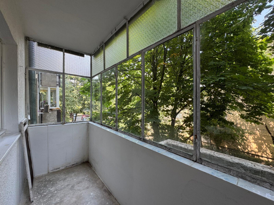 Apartament 3 camere decomandat, 56 mp utili, etaj 2 – zona Torontalului