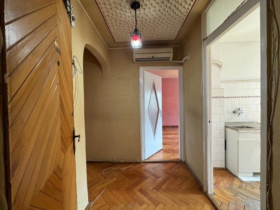 Apartament 3 camere decomandat, 56 mp utili, etaj 2 – zona Torontalului