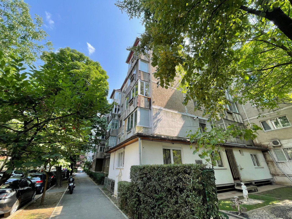 Apartament 3 camere decomandat, 56 mp utili, etaj 2 – zona Torontalului