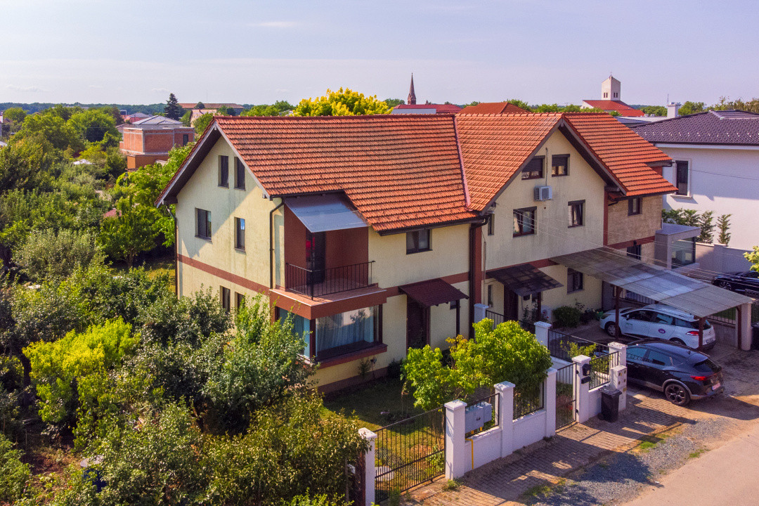4 camere in triplex, teren 334 mp si terasa – Dumbravita, str. Magura