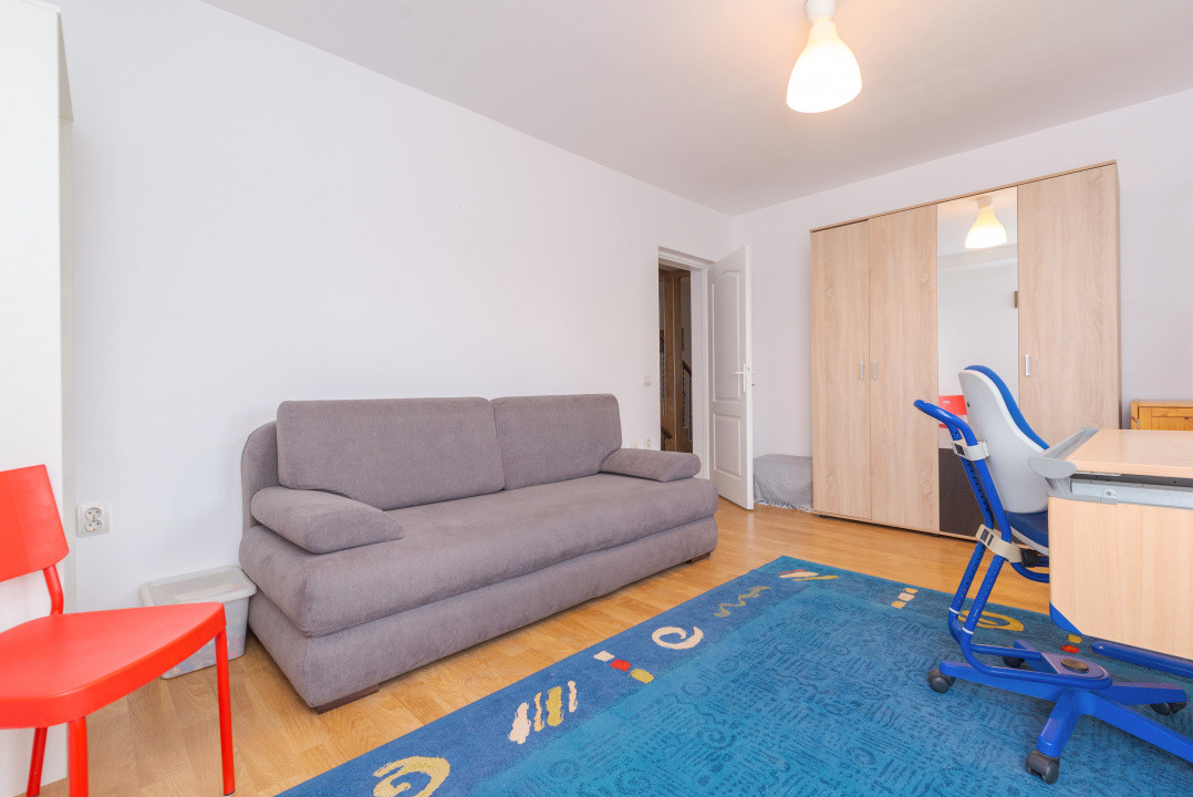 4 camere in triplex, teren 334 mp si terasa – Dumbravita, str. Magura