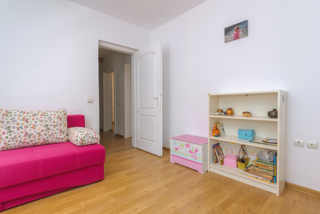 4 camere in triplex, teren 334 mp si terasa – Dumbravita, str. Magura