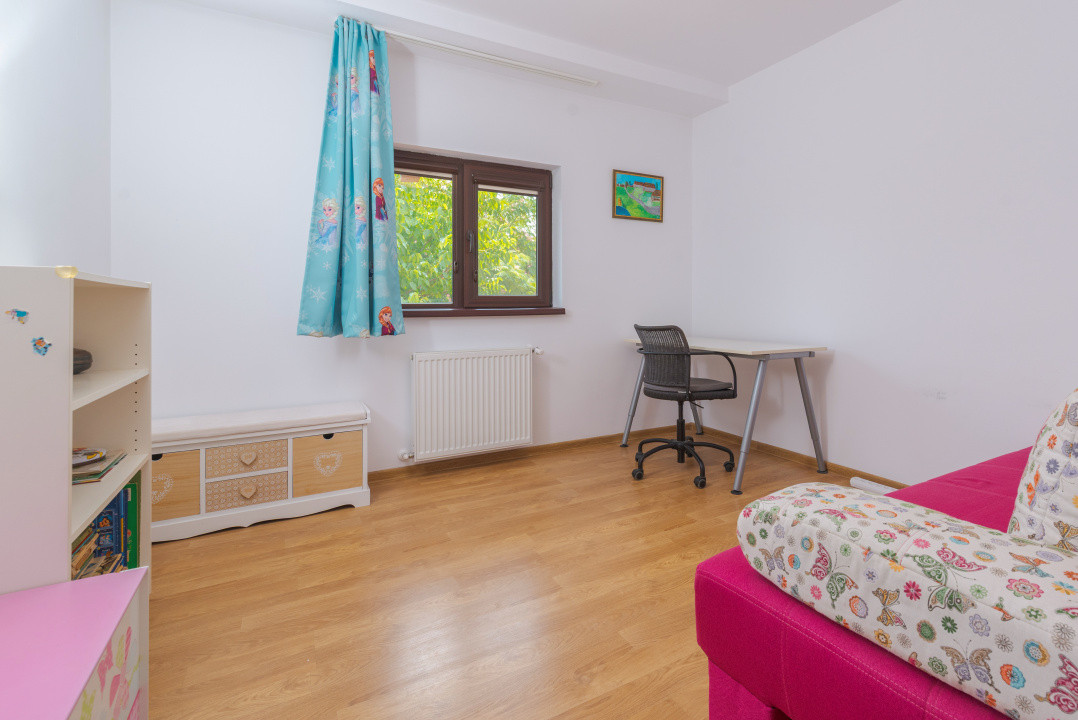 4 camere in triplex, teren 334 mp si terasa – Dumbravita, str. Magura