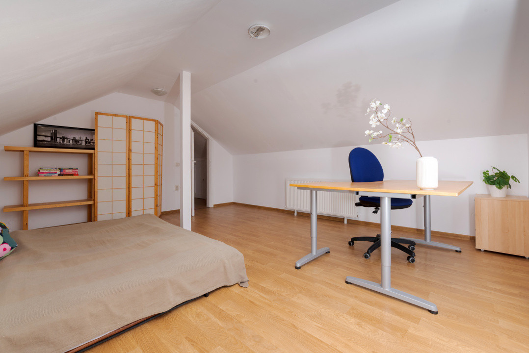 4 camere in triplex, teren 334 mp si terasa – Dumbravita, str. Magura