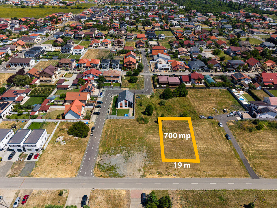 Teren 700 mp  Dumbravita, str. Bucuresti