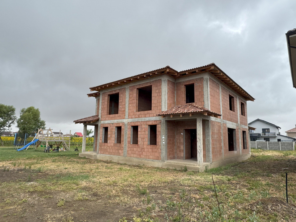 Duplex la rosu ambele unitati, Dumbravita, teren 783 mp, comision 0