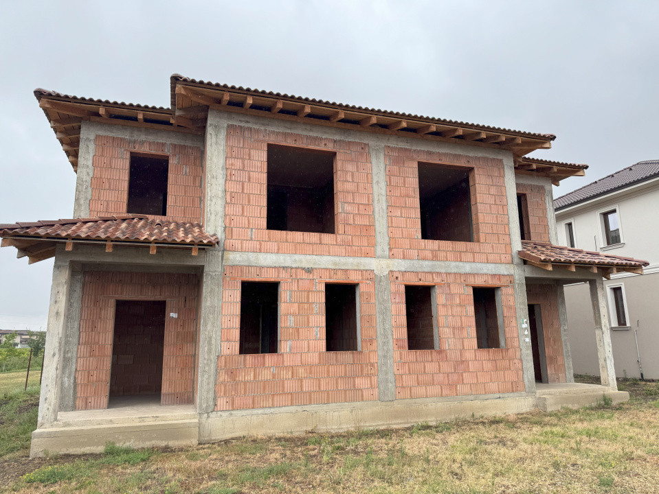 Duplex la rosu ambele unitati, Dumbravita, teren 783 mp, comision 0