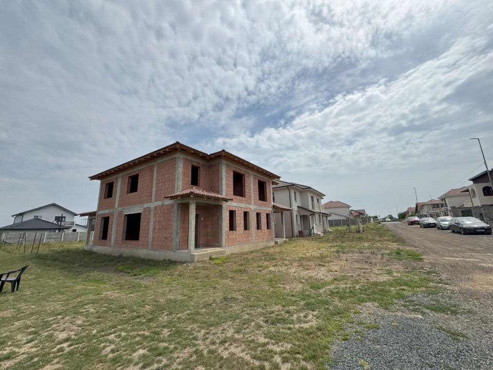 Duplex la rosu ambele unitati, Dumbravita, teren 783 mp, comision 0