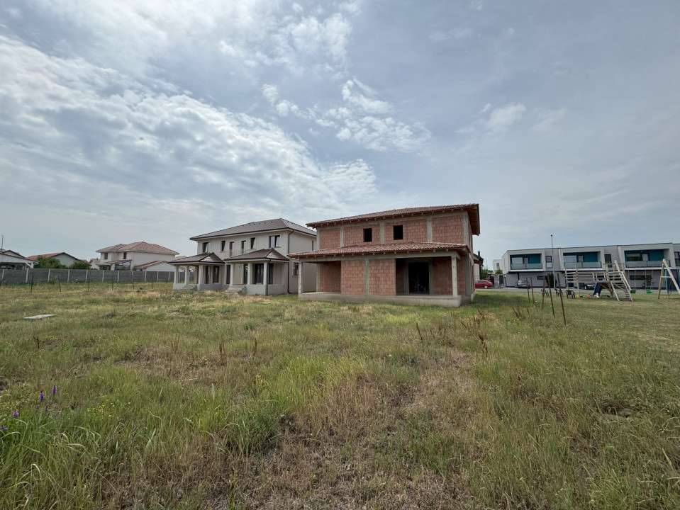 Duplex la rosu ambele unitati, Dumbravita, teren 783 mp, comision 0