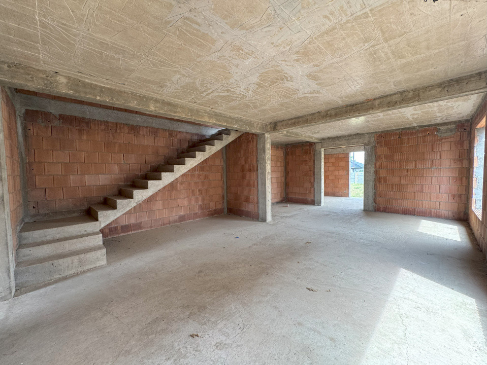 Duplex la rosu ambele unitati, Dumbravita, teren 783 mp, comision 0