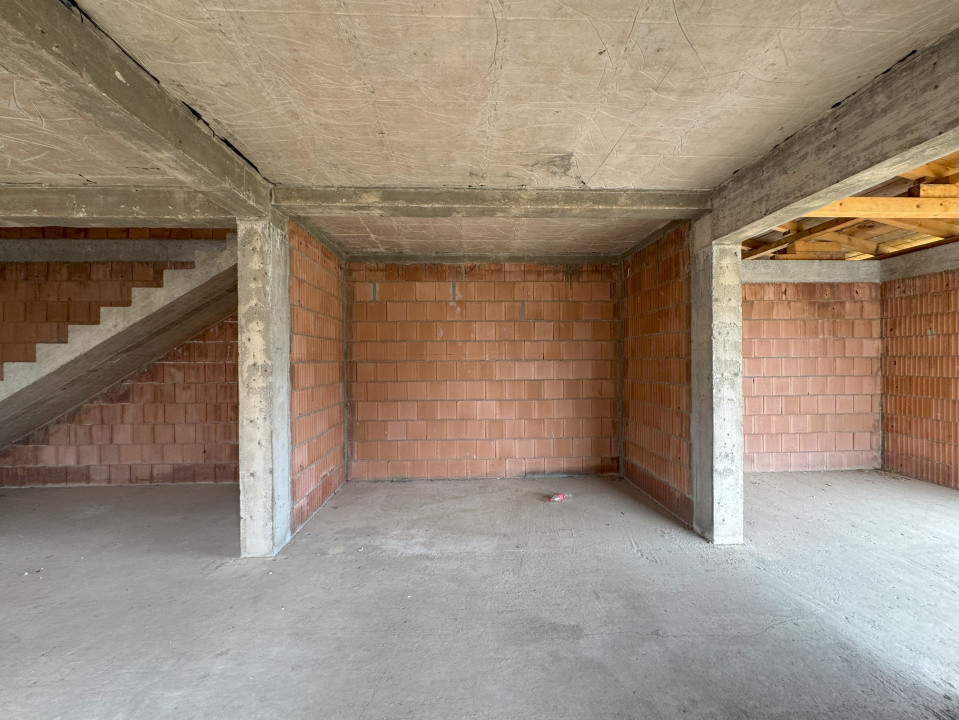 Duplex la rosu ambele unitati, Dumbravita, teren 783 mp, comision 0