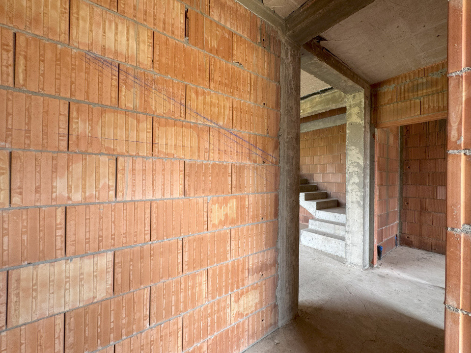 Duplex la rosu ambele unitati, Dumbravita, teren 783 mp, comision 0