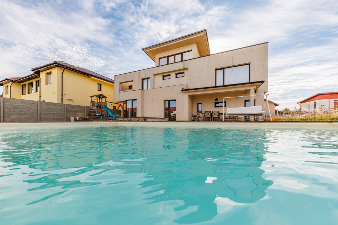 Vila premium, pregatita pentru viitor–panouri solare, spatiu generos