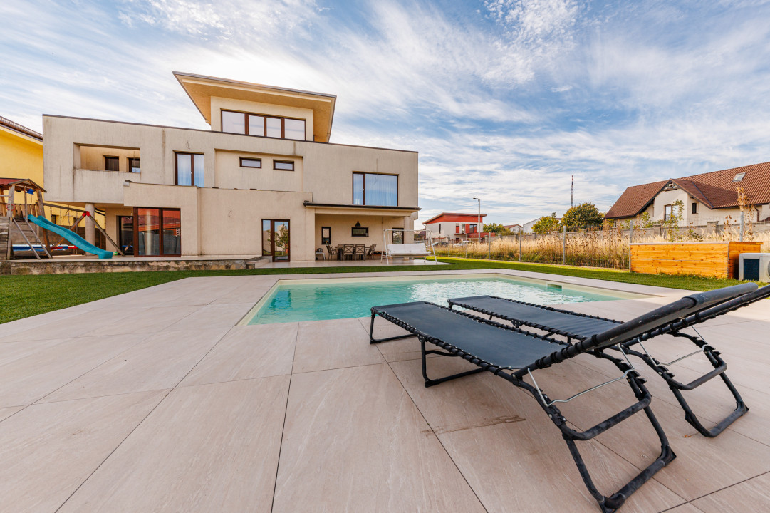 Vila premium, pregatita pentru viitor–panouri solare, spatiu generos