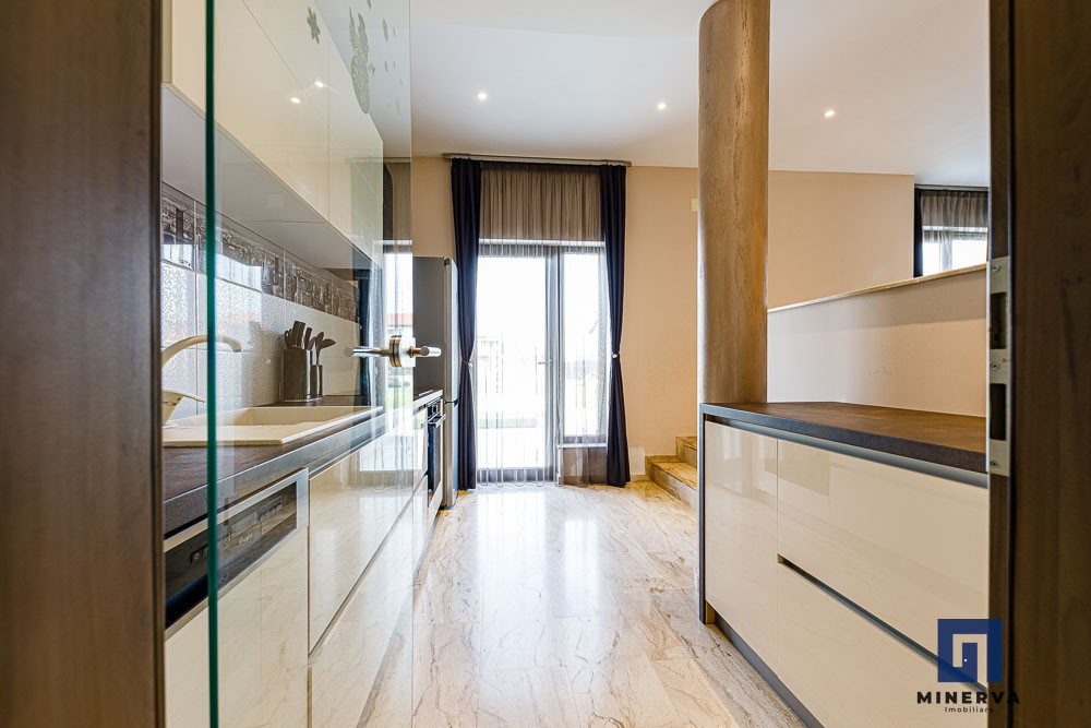 Vila premium, pregatita pentru viitor–panouri solare, spatiu generos