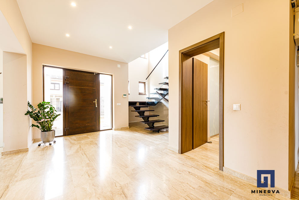 Vila premium, pregatita pentru viitor–panouri solare, spatiu generos