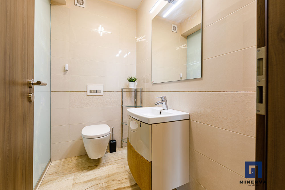 Vila premium, pregatita pentru viitor–panouri solare, spatiu generos