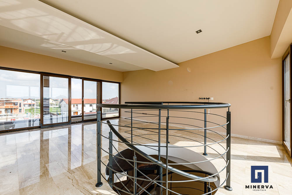 Vila premium, pregatita pentru viitor–panouri solare, spatiu generos