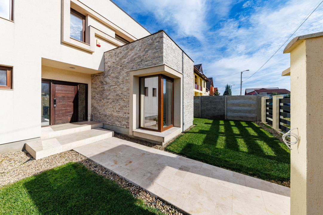 Vila premium, pregatita pentru viitor–panouri solare, spatiu generos