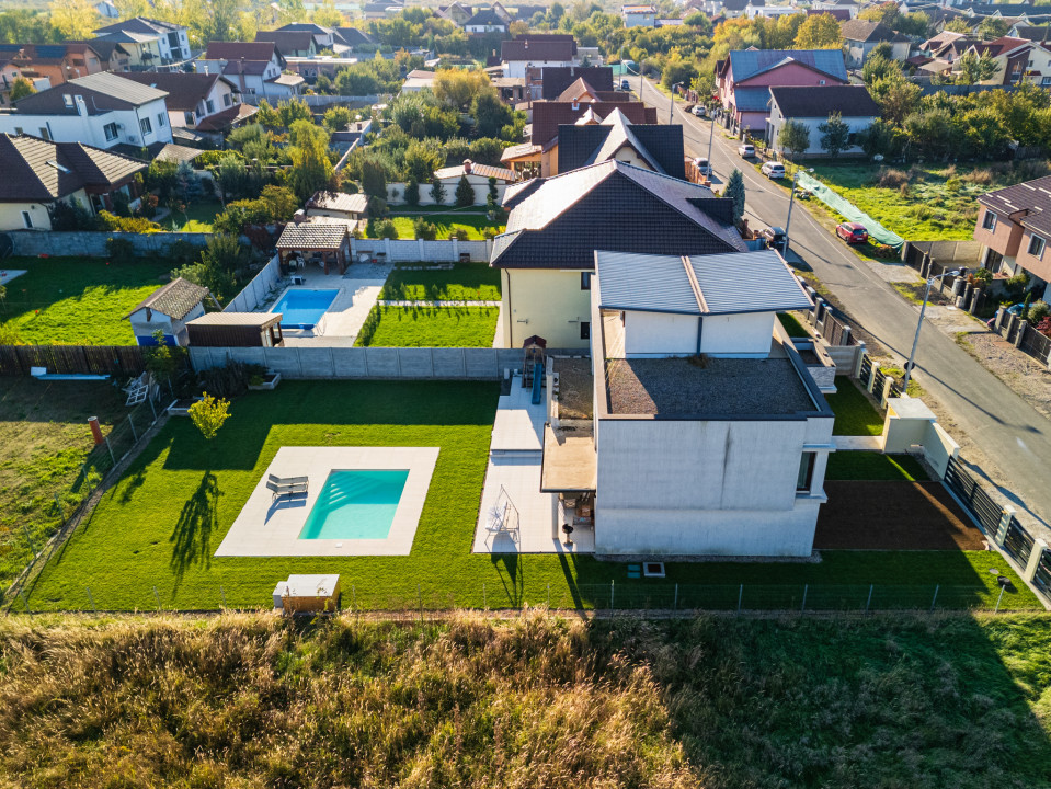 Vila premium, pregatita pentru viitor–panouri solare, spatiu generos