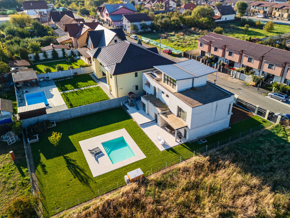 Vila premium, pregatita pentru viitor–panouri solare, spatiu generos