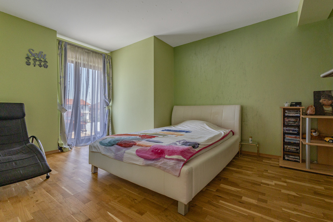 Vila premium, pregatita pentru viitor–panouri solare, spatiu generos