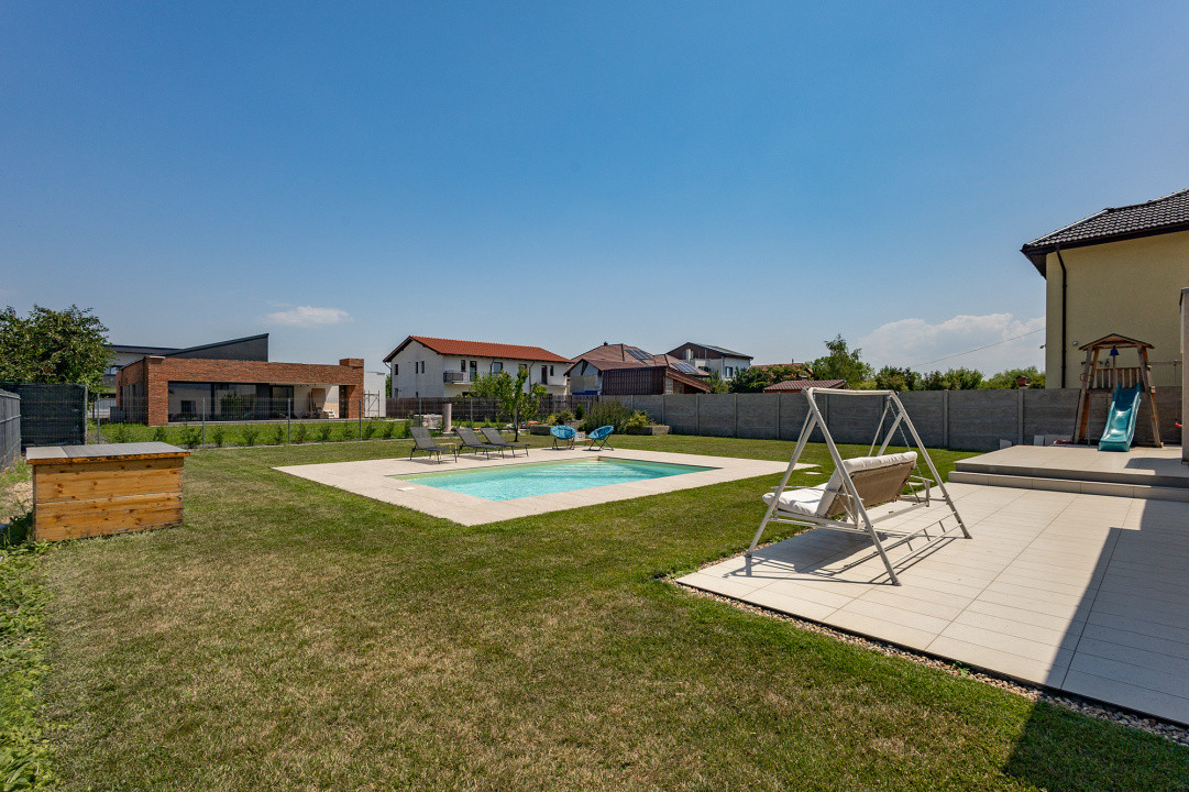 Vila premium, pregatita pentru viitor–panouri solare, spatiu generos