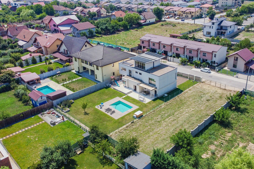 Vila premium, pregatita pentru viitor–panouri solare, spatiu generos